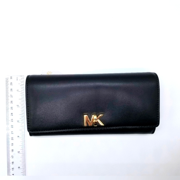 NWT Michael Kors Black Large Travel Carryall Leather Wallet Billfold Coin - Picture 6 of 13